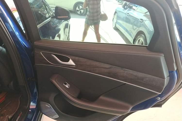 Used  SF5 2021 Four-Wheel Drive Freedom Expedition Edition
