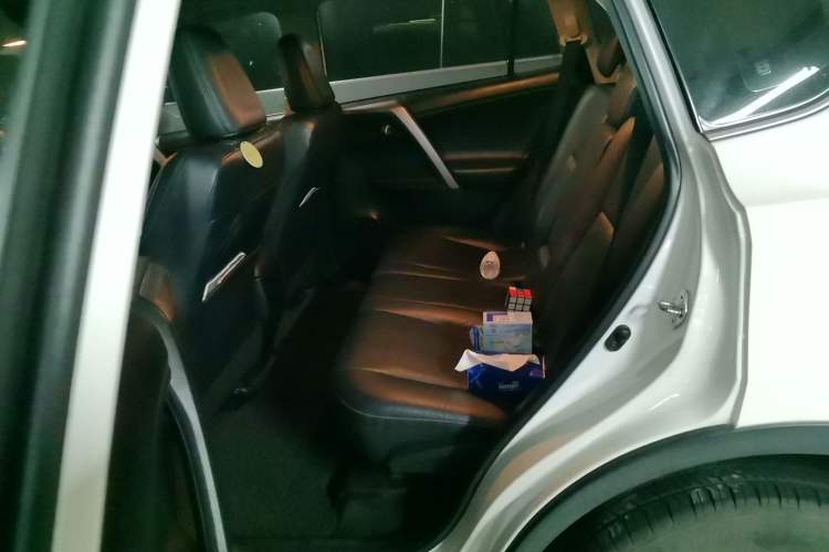 Used Toyota RAV4 2013 2.0L CVT Four-Wheel Drive New Edition
