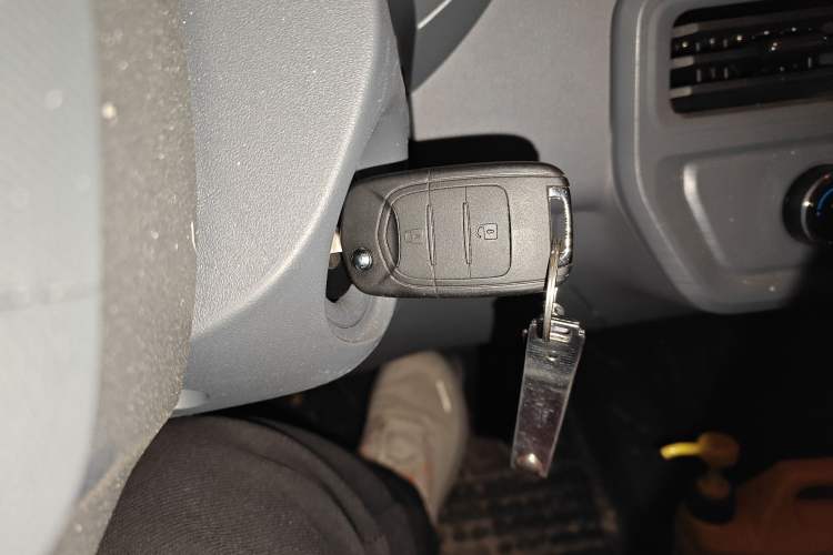 Used Wuling Yangguang 2024 300km Comfort Version with Sealed Windows 60kW