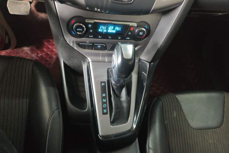 Used Ford Focus 2012 Hatchback 1.6L Automatic Fashion Edition