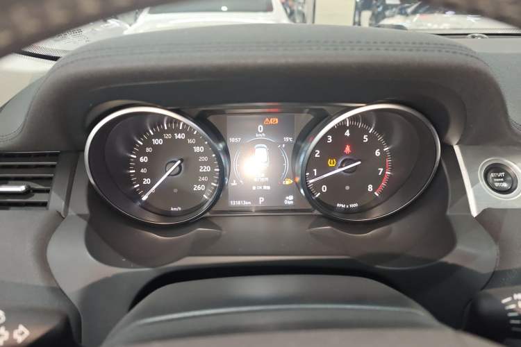 Used Land Rover Range Rover Evoque 2018 240PS PURE Style Edition
