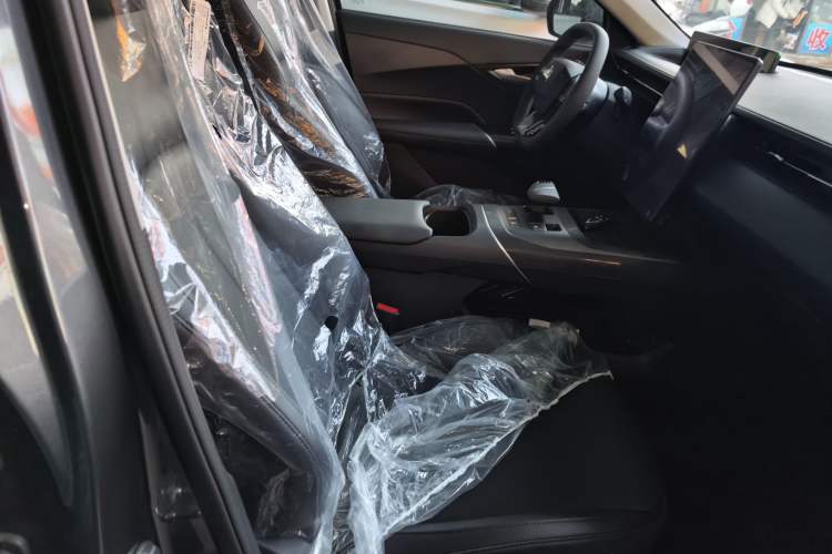 Used Changan Eado 2025 Blue Whale 1.5T 500Bar Prestige Model
