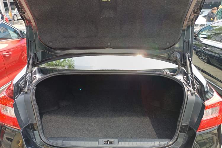 Used Subaru Legacy 2017 2.5i All-Wheel-Drive Glory Edition
