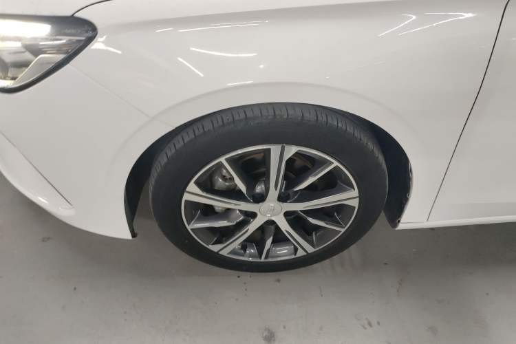 Used Geely Auto Emgrand 2022 4th Generation 1.5L CVT Flagship Model
