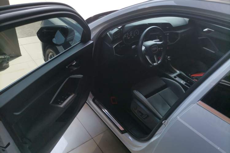 Used Audi Q3 2019 35 TFSI Advanced Dynamic Edition