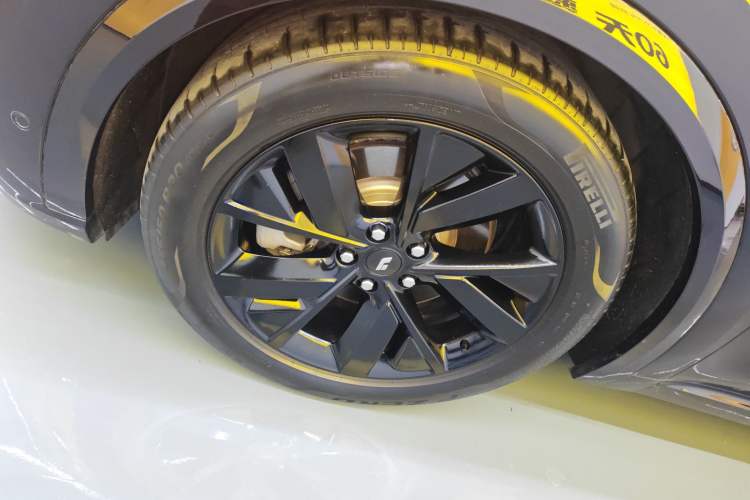 Used Li Auto L8 2023 Pro Model
