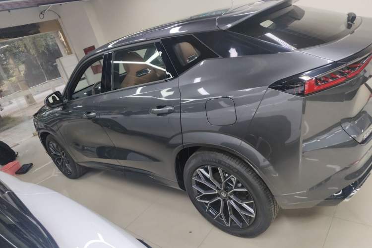 Used Changan UNI-Z 2025 1.5T Luxury Version