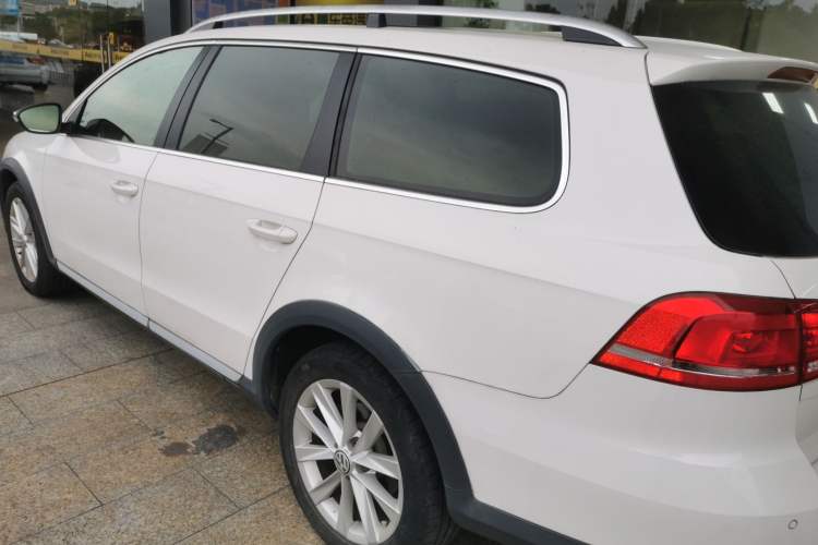 Used Volkswagen Magotan 2012 Travel Edition 2.0 TSI 4x4 Comfort Version
