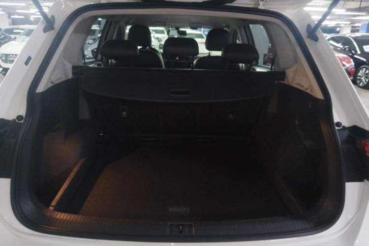 Used Volkswagen Tiguan L 2017 330TSI Automatic Two-Wheel Drive Comfort Edition
