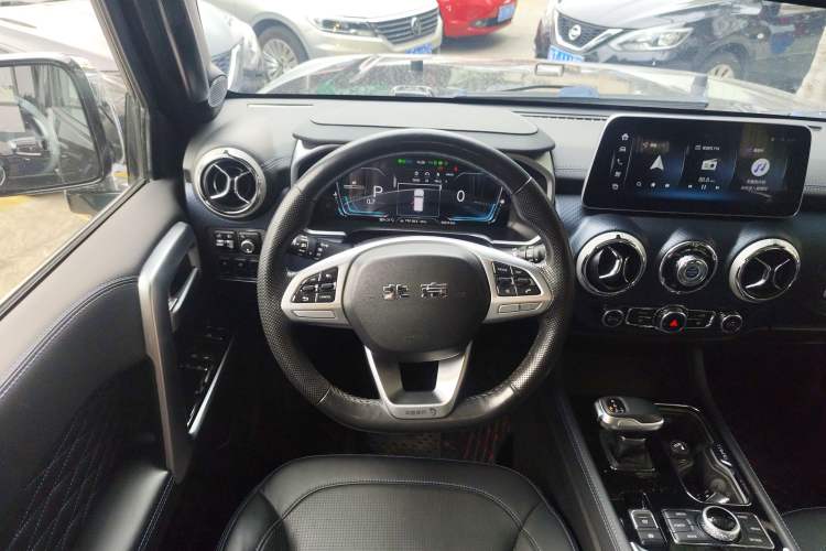 Used  BJ40 2023 2.0T Automatic Four-Wheel Drive Urban Hunter Edition Prestige Version
