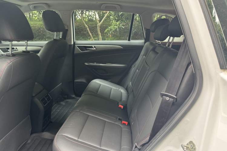 Used Changan CS75 2017 Shangkui Edition 1.5T Automatic Fengxiang Model
