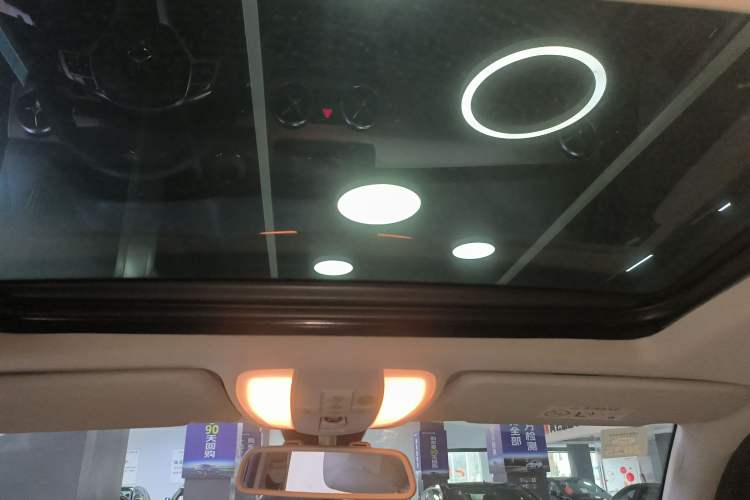 Used Mercedes-Benz GLK-Class 2015 GLK 260 4MATIC Dynamic Edition Ultimate Version
