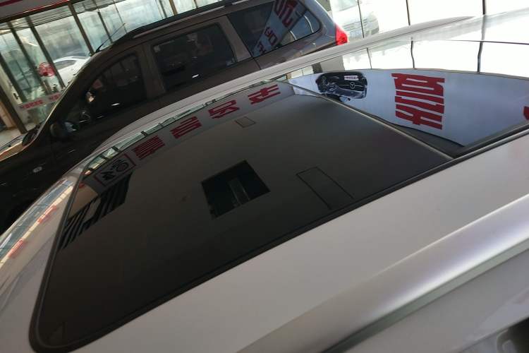 Used Zotye SR7 2016 1.5T CVT Cube Heart Edition China IV Standard
