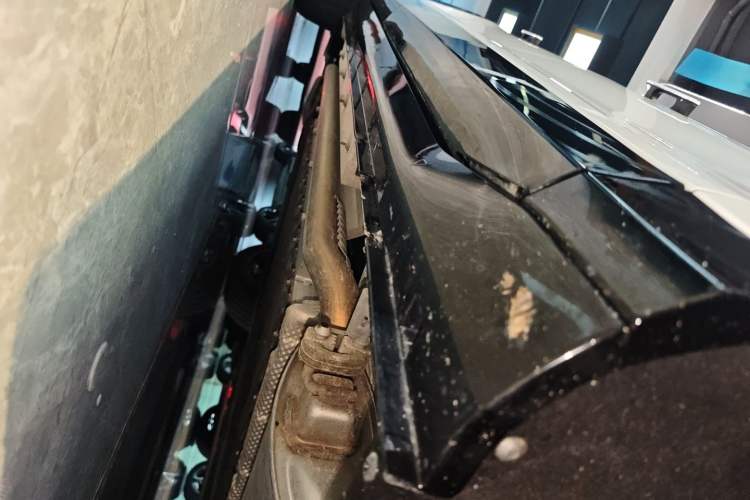 Used VOYAH FREE 2025 318 259 km All-Wheel-Drive Exploration Edition
