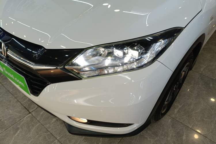 Used Honda Vezel 2017 1.8L CVT Front-Wheel Drive Pioneer Edition