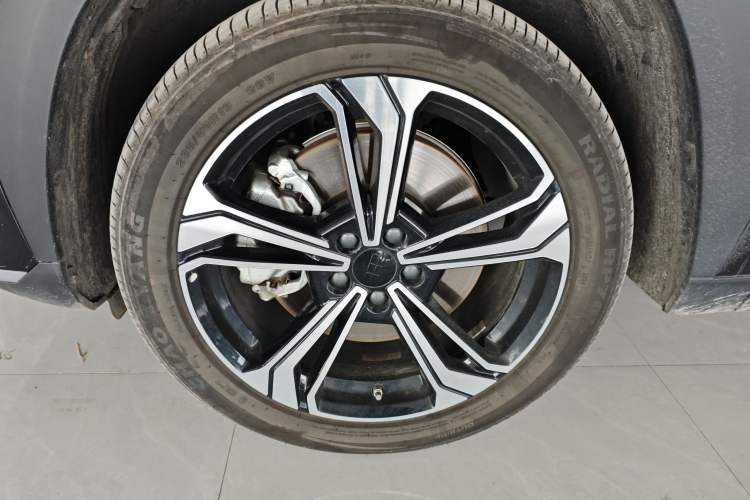 Used  L7 2024 1.5T 115 km PLUS Dragon Edition