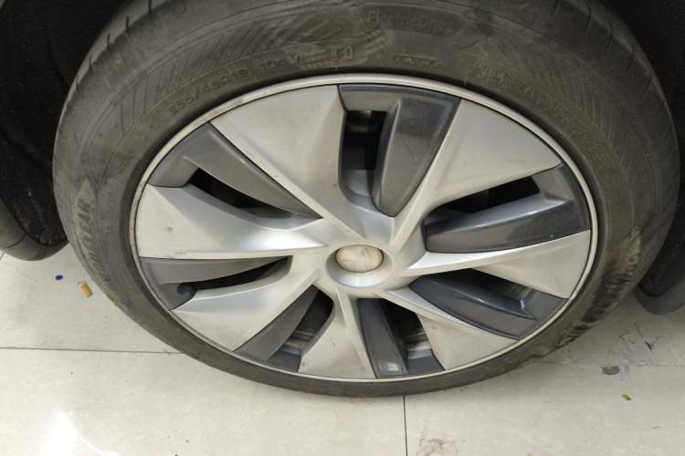 Used Tesla Model Y 2022 Rear-Wheel-Drive Version
