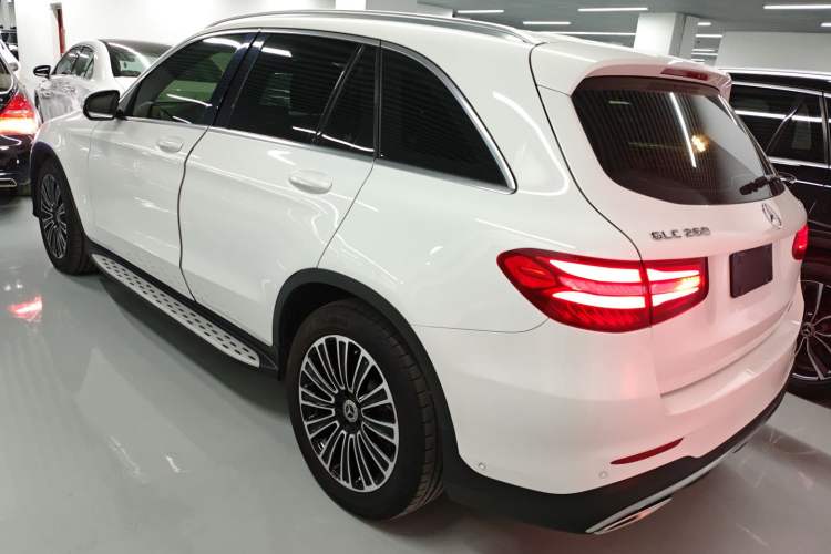 Used Mercedes-Benz GLC 2018 Facelifted GLC 260 4MATIC Dynamic Edition