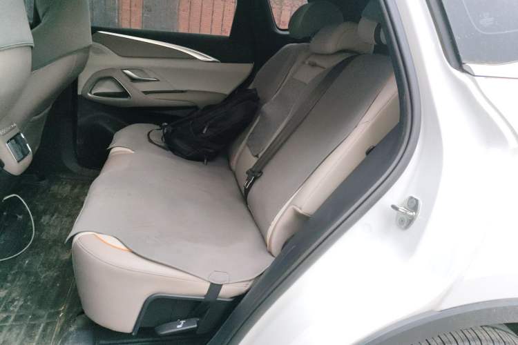 Used BYD Song Pro New Energy 2023 Champion Edition DM-i 71KM Navigation Model
