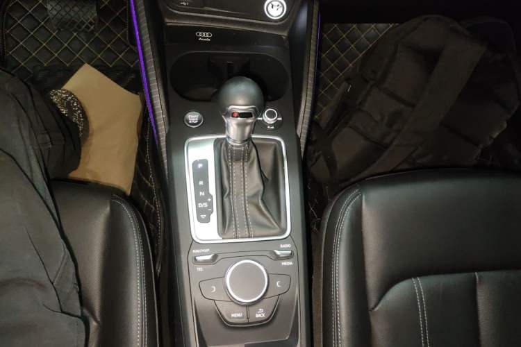 Used Audi Q2L 2022 35 TFSI Fashion Dynamic Model
