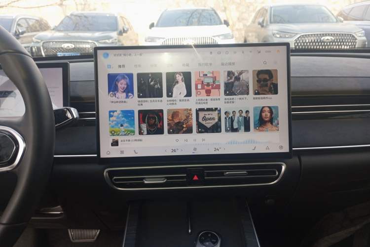 Used Chery Fengyun A8L 2025 1.5 TGDI 145 km Luxury Version
