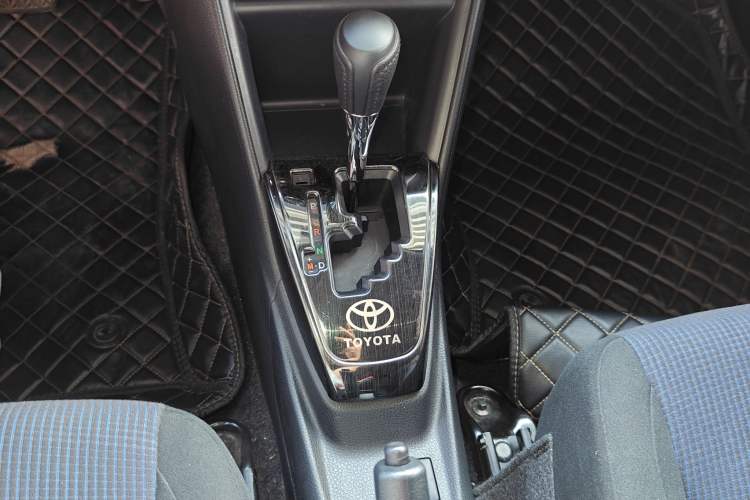 Used Toyota YARiS L 2017 1.5E CVT Dynamic Edition
