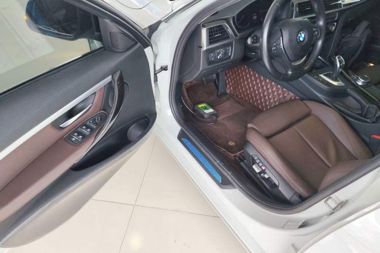 Used BMW 3 Series 2018 320Li Leading Luxury Package
