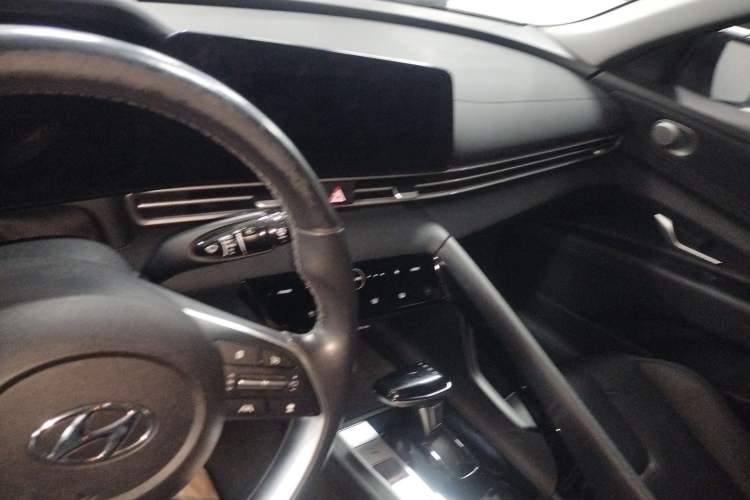 Used Hyundai Elantra 2021 1.5L CVT TOP Flagship Edition
