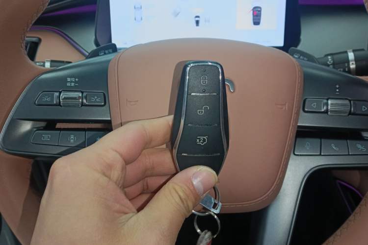 Used BYD Song L EV 2025 Intelligent Driving Version 662 km LiDAR Excellence Edition
