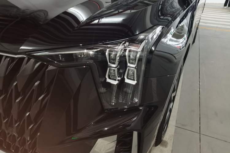 Used GAC Trumpchi ES9 2024 PHEV with 143 km Max