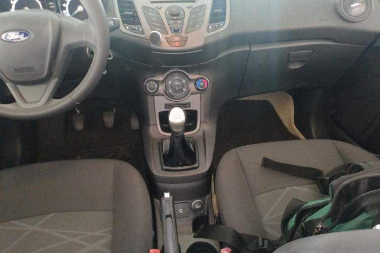 Used Ford Fiesta 2013 Sedan 1.5L Manual Fashion Edition
