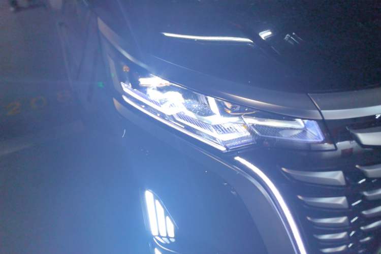 Used Denza D9 2022 DM-i 970 Four-Wheel Drive Prestige Model