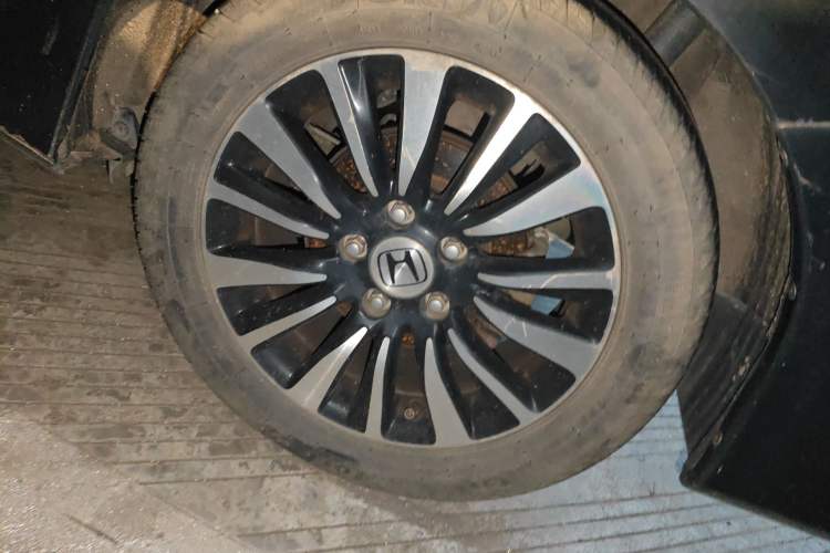 Used Honda Crider 2015 1.8L Automatic Luxury Edition
