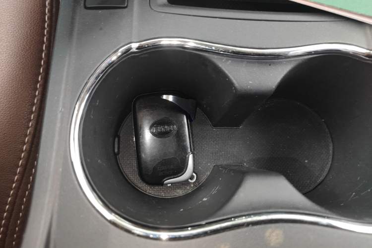 Used BYD S7 2015 2.0T Upgraded Automatic Luxury Version
