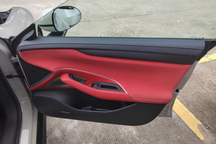 Used  SU7 2024 Rear-Drive Ultra-Long Range Advanced Pro-Level Intelligent Driving Version
