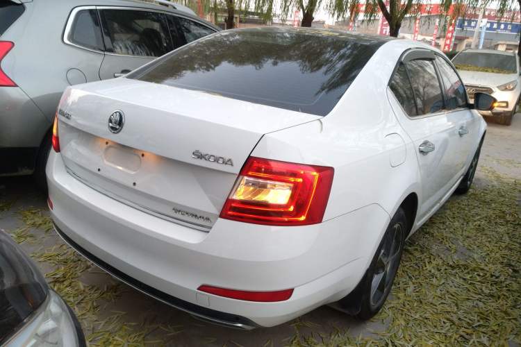 Used Skoda Octavia 2016 1.6L Automatic Smart Drive Edition
