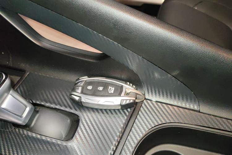 Used Hyundai Elantra 2023 1.5L CVT LUX Prestige Edition