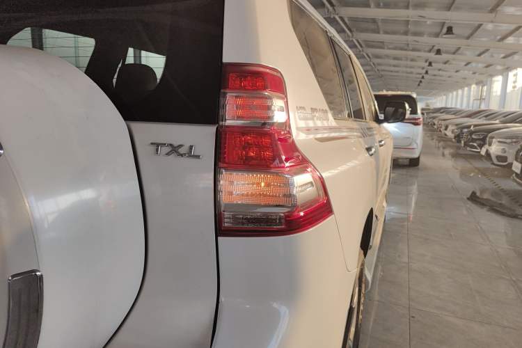 Used Toyota Prado 2014 2.7L Automatic Luxury Edition
