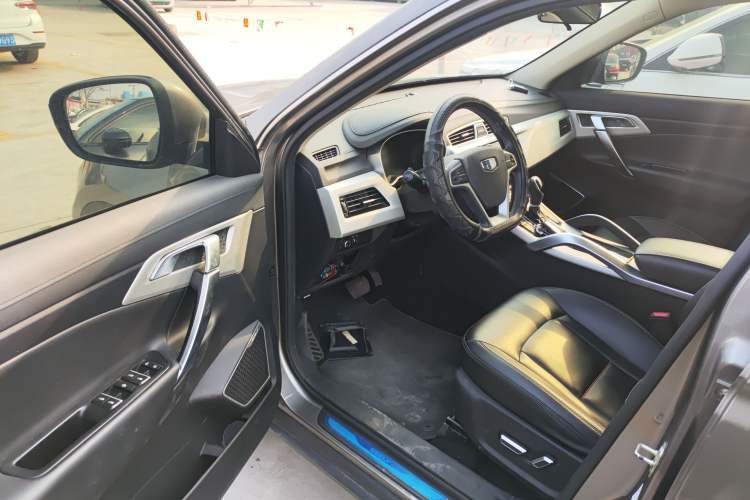 Used Geely Auto Emgrand X7 Sport 2018 1.8TD Automatic Two-Wheel Drive Smart Connect 4G Internet Edition