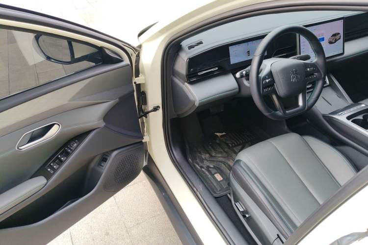 Used BYD Qin L 2025 EV 545KM Beyond Version
