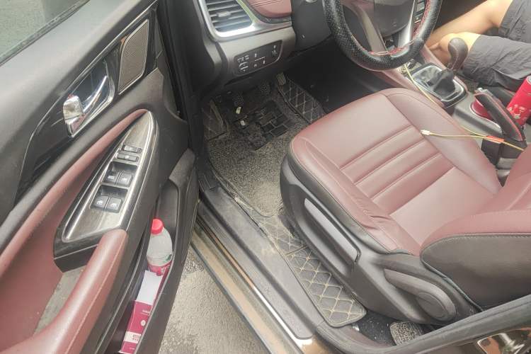 Used Changan Lingxuan 2017 1.6L Manual Elite Model
