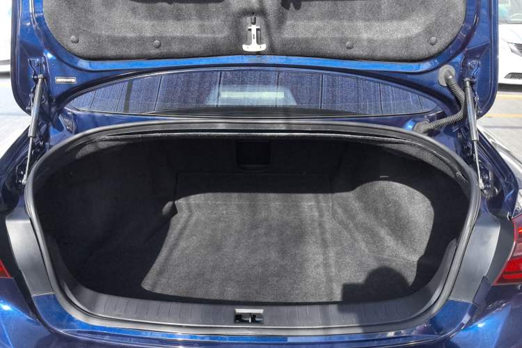 Used Infiniti Q50L 2018 2.0T Comfort Edition China VI Standard