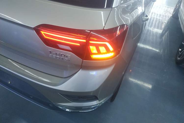 Used Volkswagen T-ROC 2018 230TSI DSG Two-Wheel Drive Advanced Version China V Standard