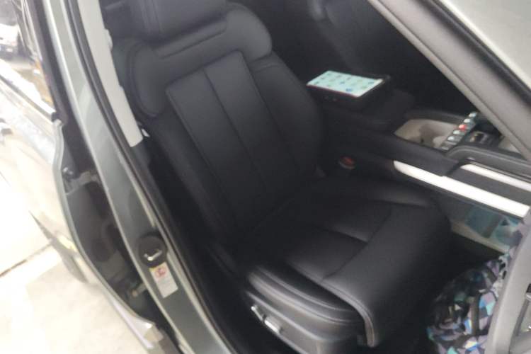 Used  Titanium 3 2025 501 km All-Wheel Drive Intelligent Driving Max Edition