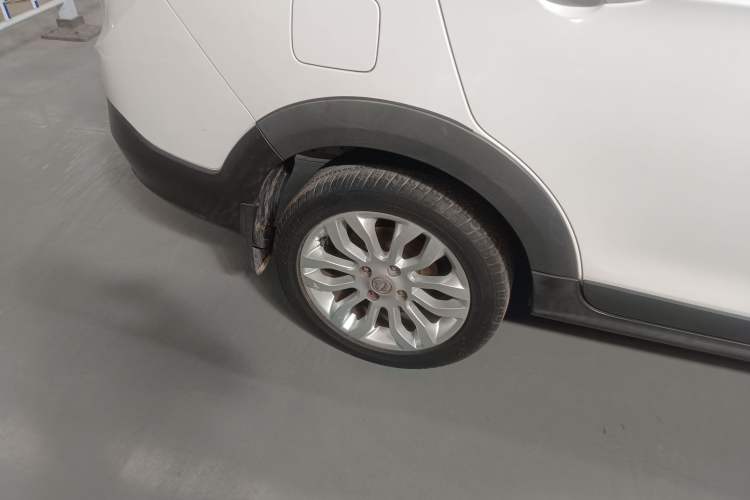 Used Dongfeng Aeolus AX3 2017 Leading Edition 1.5L Automatic Shangkue Model