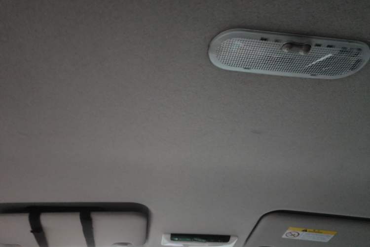 Used Nissan Kicks 2018 1.5L CVT Smart Connect Luxury Edition
