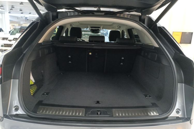 Used Land Rover Range Rover Velar 2023 250 PS
