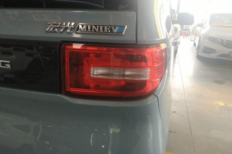 Used Wuling Hongguang MINIEV 2022 Easy Version Lithium Iron Phosphate
