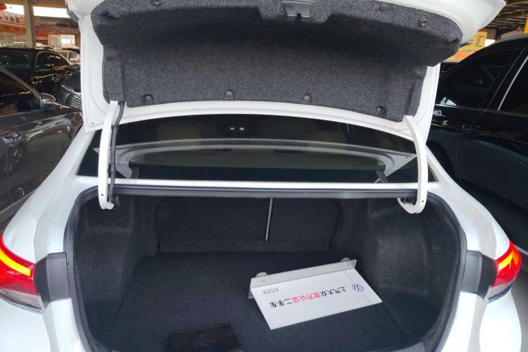 Used Buick GT 2019 15T Dual-Clutch Connected Elite Model China VI
