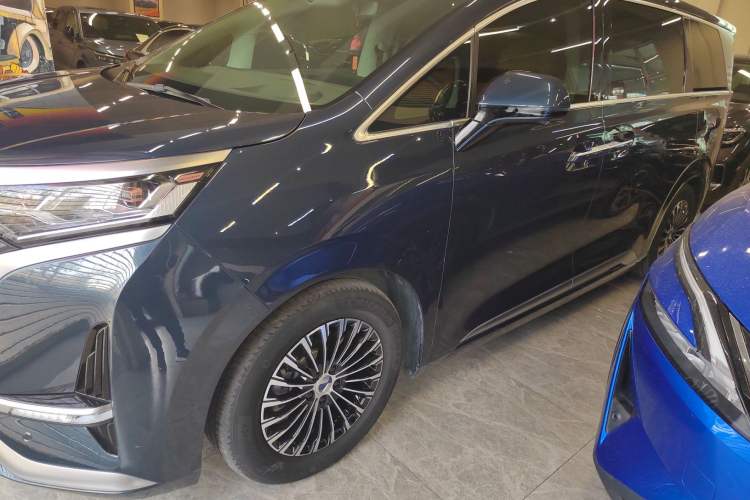 Used Denza D9 2022 DM-i 970 Four-Wheel Drive Flagship Model